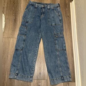 Wild Fable High-Rise Cargo Baggy Jeans Medium Wash